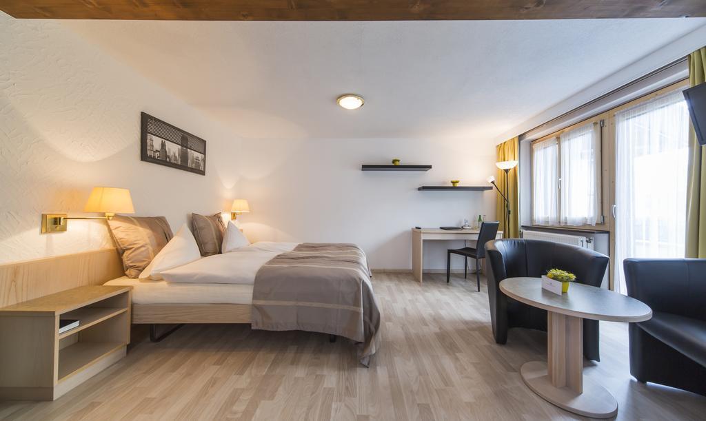 Relais Bayard Hotel Leuk Szoba fotó
